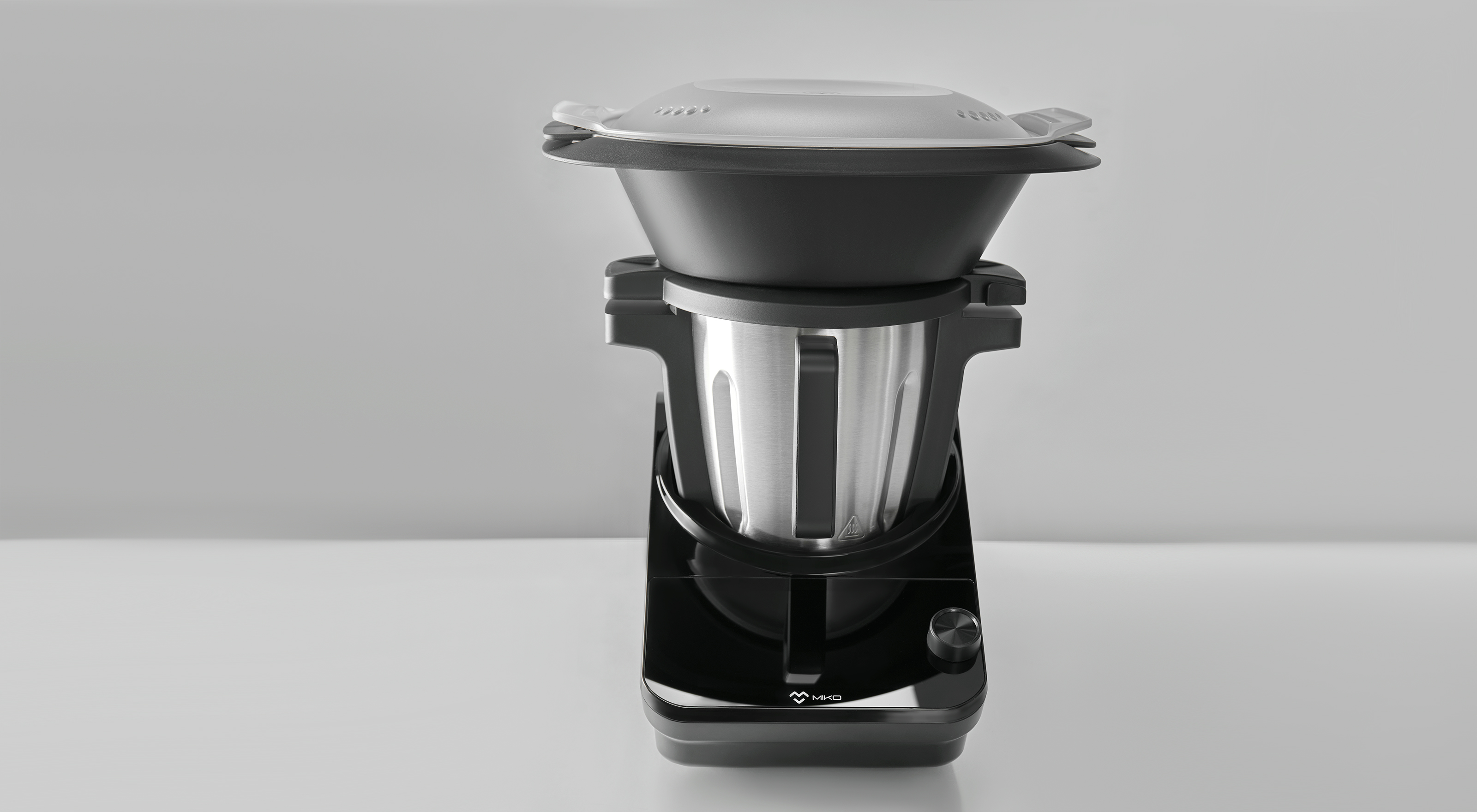 Чёрный кухонный робот miko smartbot c5