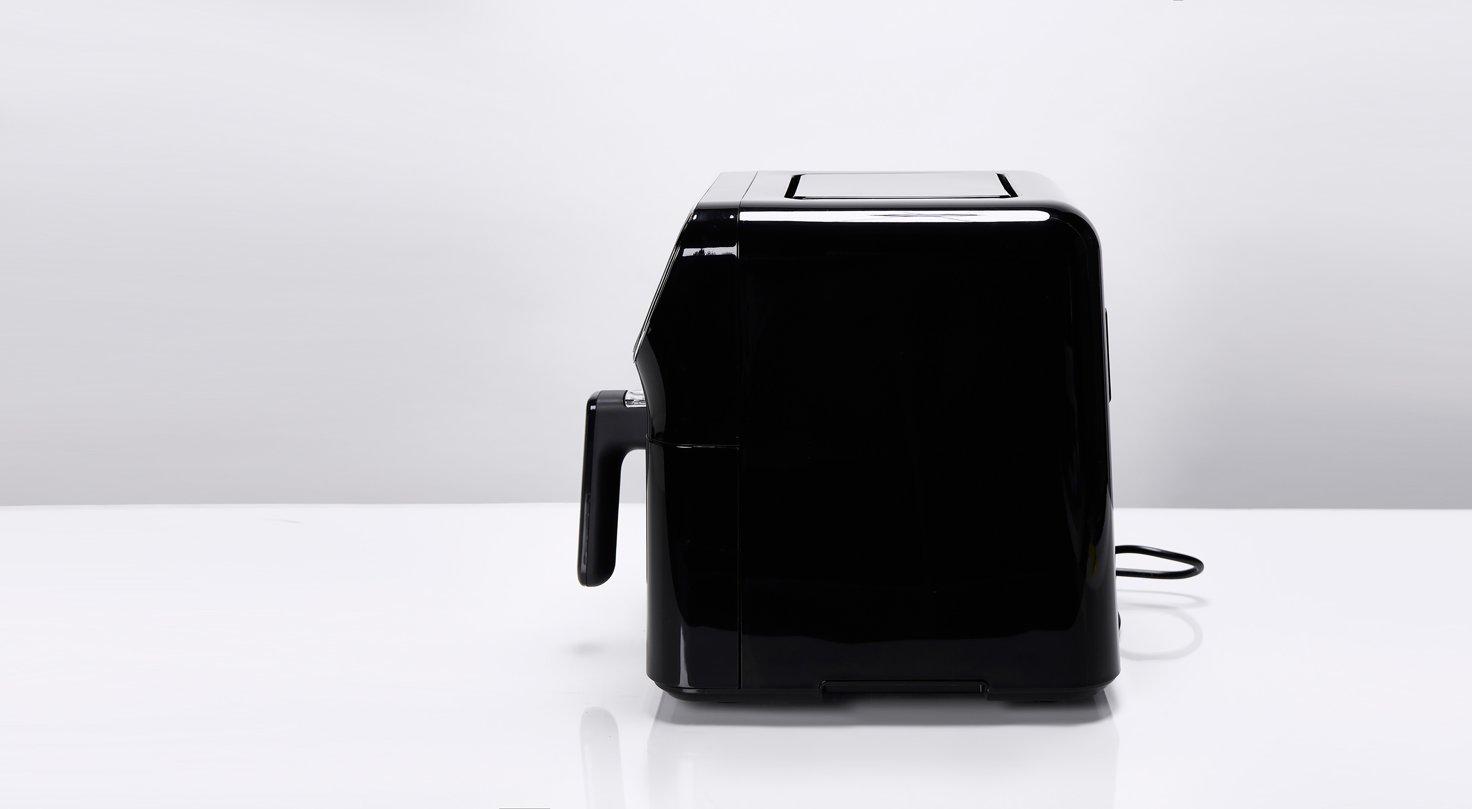 Чёрный аэрогриль miko af20