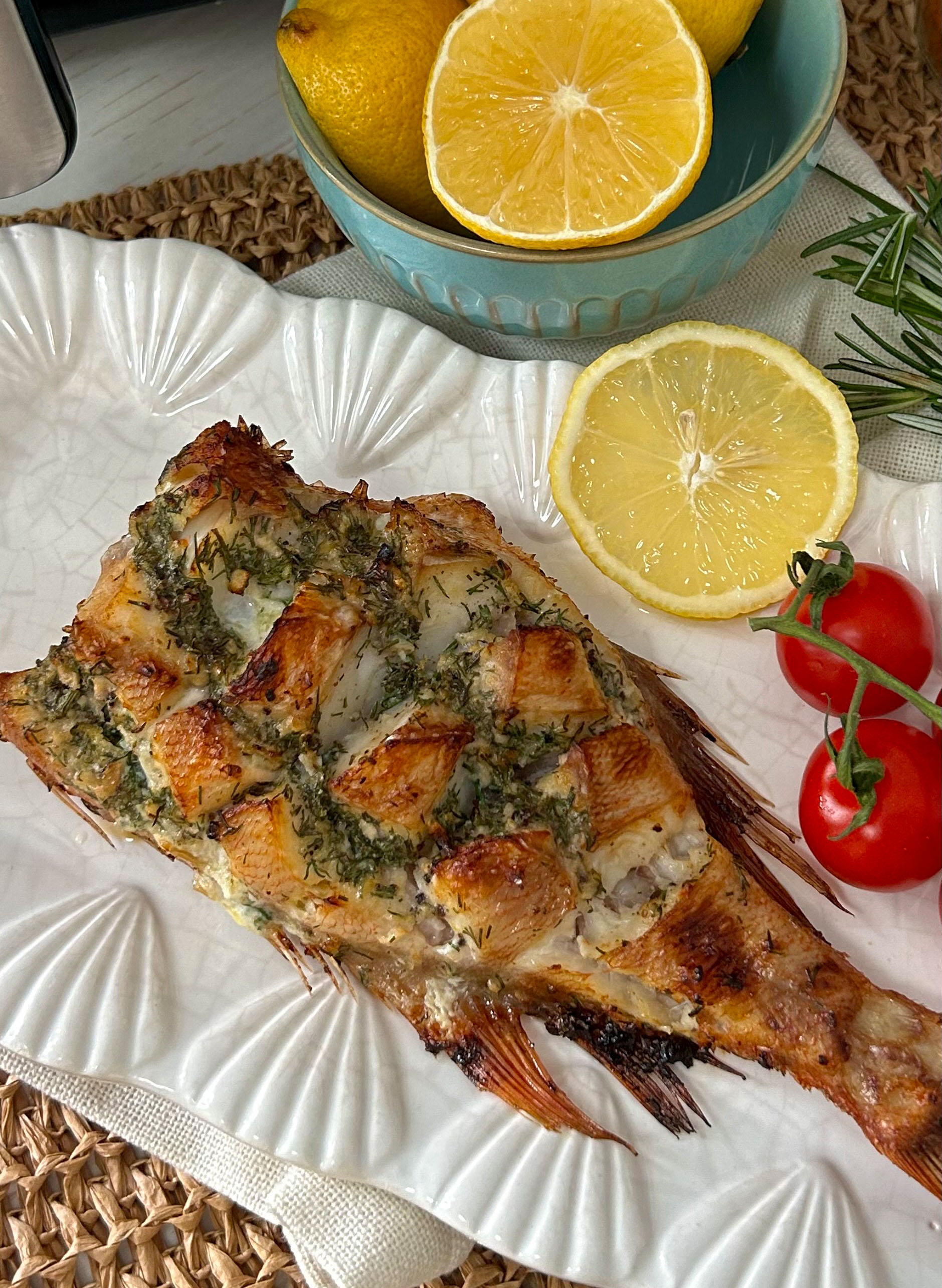 Запечённый окунь